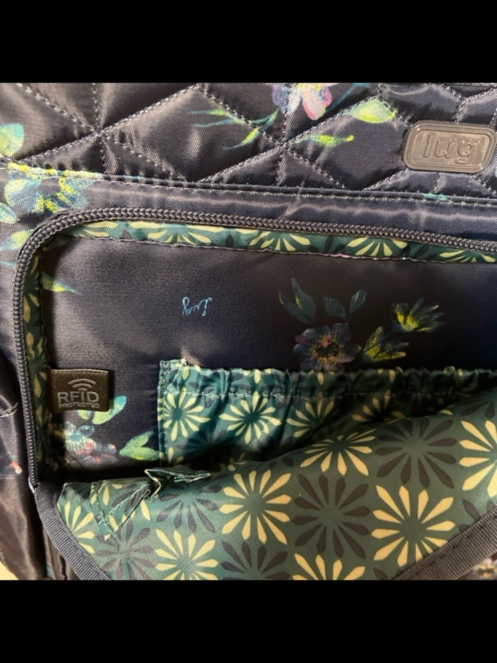 Lug Ace Tote - Picture 8 of 12